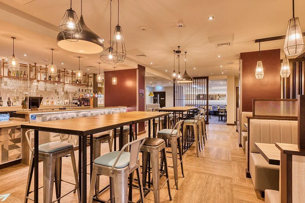Premier Inn Dublin City Centre 3*,